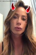  Trav Vivian 366 45 04 341 foto selfie 17